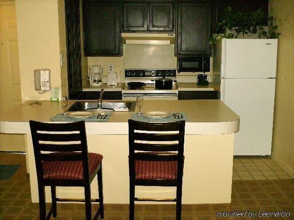 Americas Best Value Inn & Suites Extended Stay - Tulsa Zimmer foto