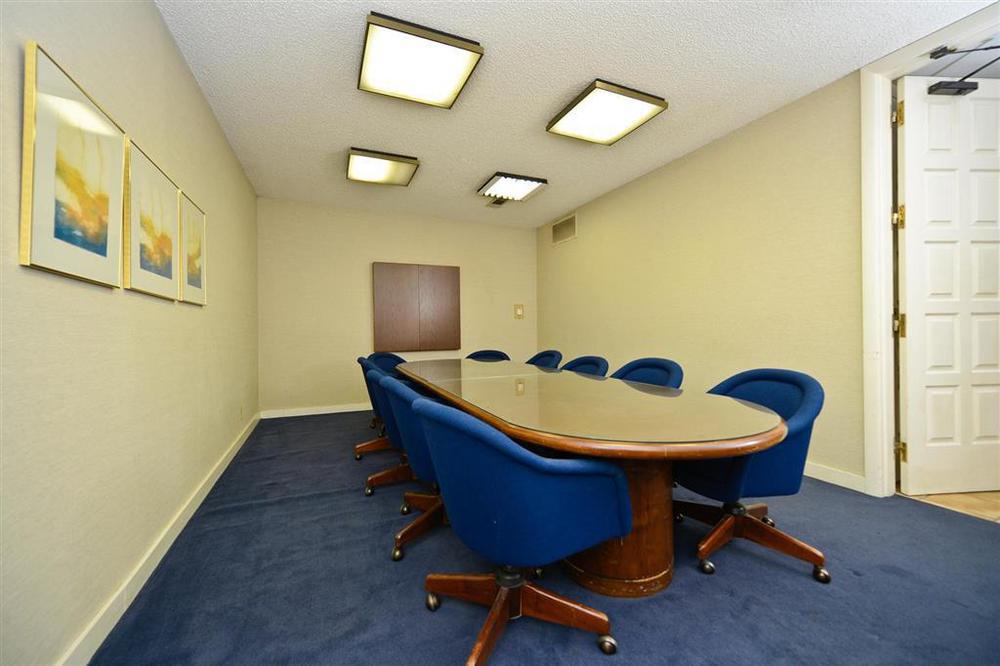 Americas Best Value Inn & Suites Extended Stay - Tulsa Business foto